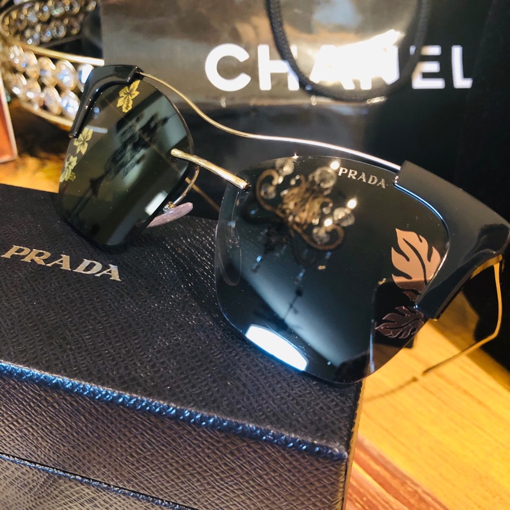 Runway Prada sexy sunglasses - Picture 9 of 14